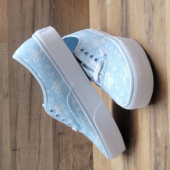 Vans Shoes - Van's platform Brand new in the box authentic uper textile